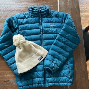 Kids Patagonia Nano Puff jacket size 14 XL plus beanie